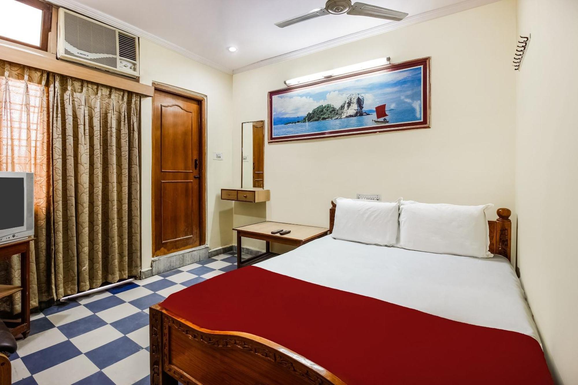 Spot On Classic Lodge Hyderabad Exterior foto